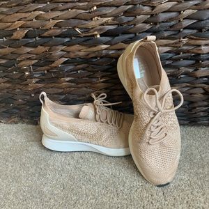 NWOT Nike Air Zoom Mariah FlyKnit Racer Sneaker